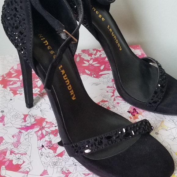 Black Heels - Picture 2 of 4